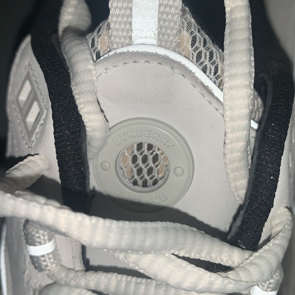 Burberry NWT authentic Sean Sneaker (Women) - Picture 3 of 10